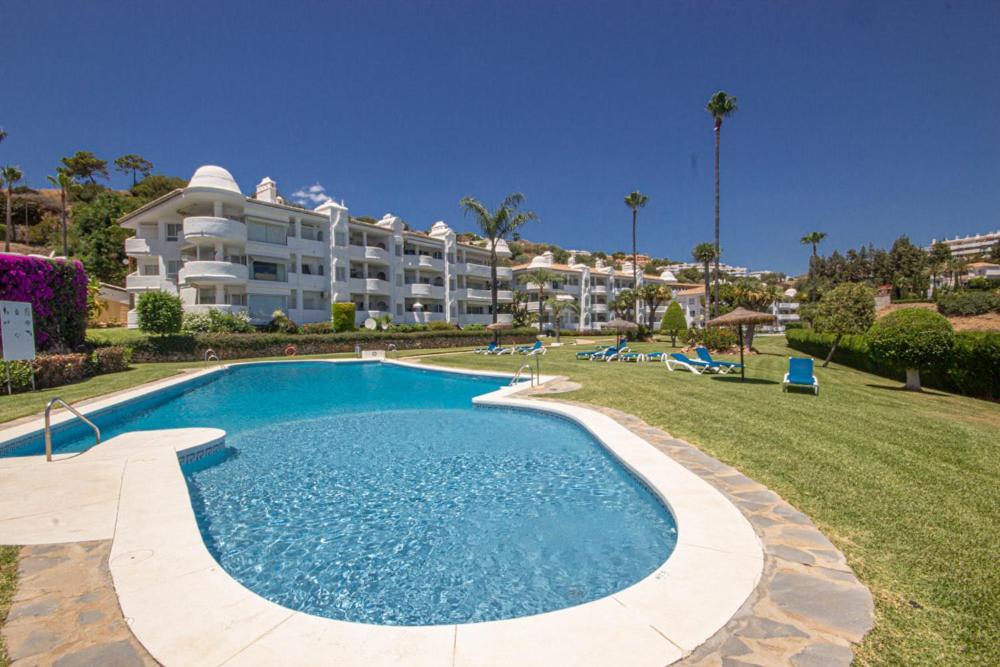 Wonderful 2 Bed Apartment With Stunning Sea Views Sitio de Calahonda Exterior foto
