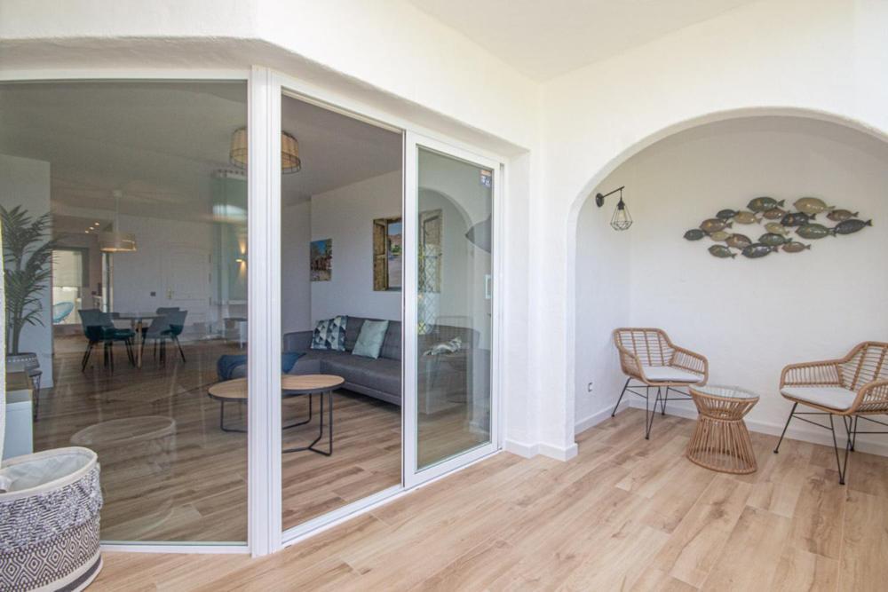 Wonderful 2 Bed Apartment With Stunning Sea Views Sitio de Calahonda Exterior foto