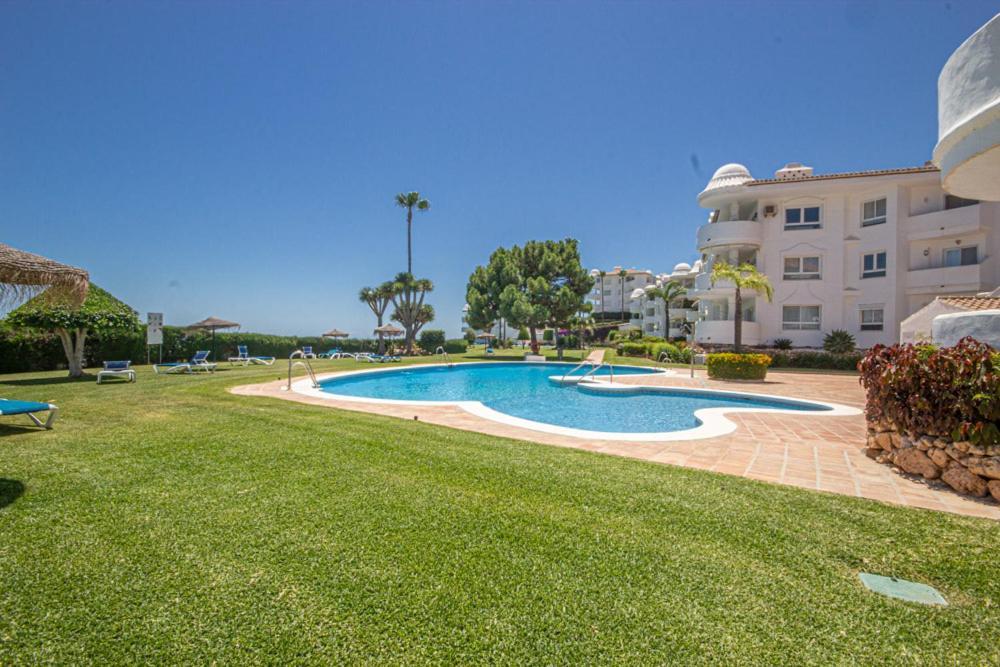 Wonderful 2 Bed Apartment With Stunning Sea Views Sitio de Calahonda Exterior foto